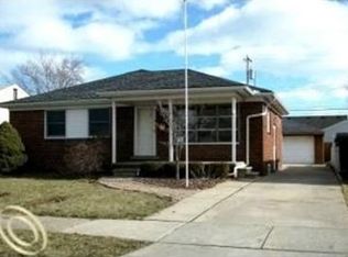 25254 Normandy St, Roseville, MI 48066