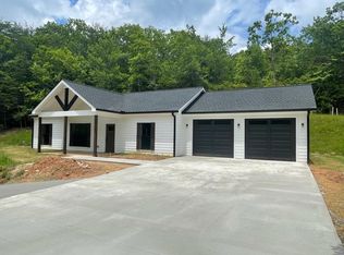 10 Dogwood Ln, Hayesville, NC 28904