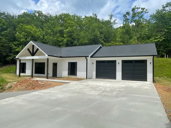 10 Dogwood Ln, Hayesville, NC 28904