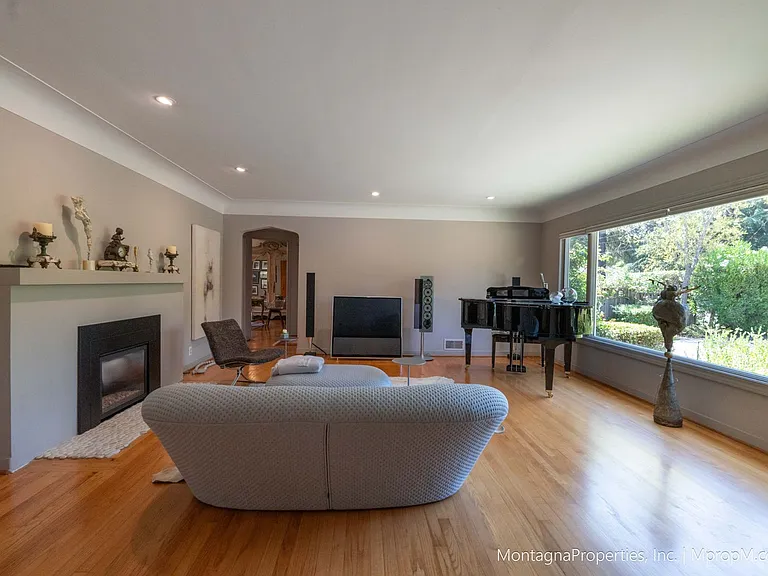 16911 Kennedy Rd — Photo 9