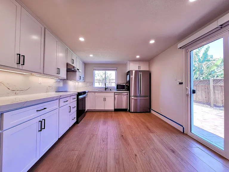 33955 Juliet Cir — Photo 2