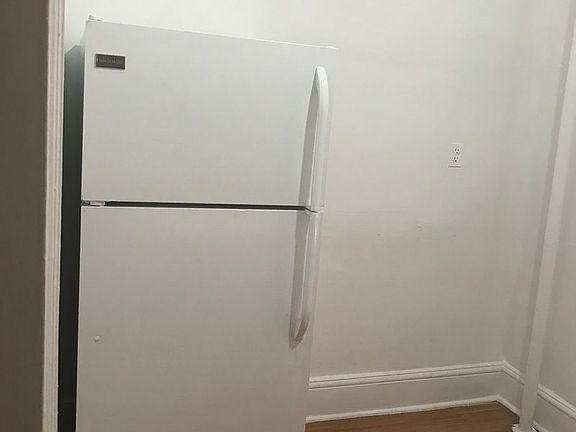 3rd image of 2432 43rd St