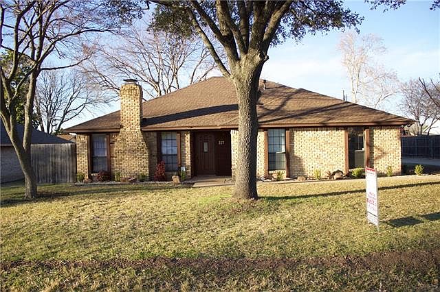 1st image of 327 London Ln