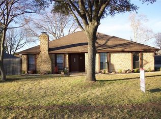 327 London Ln, Duncanville, TX 75116