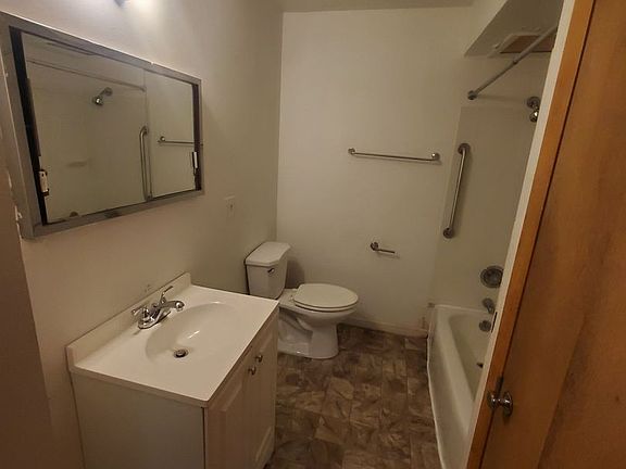 5th image of 4454 S 14th St