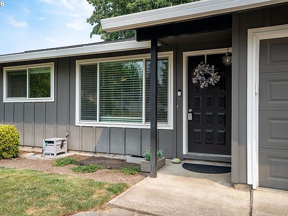 4th image of 14105 SW Spinnaker Dr