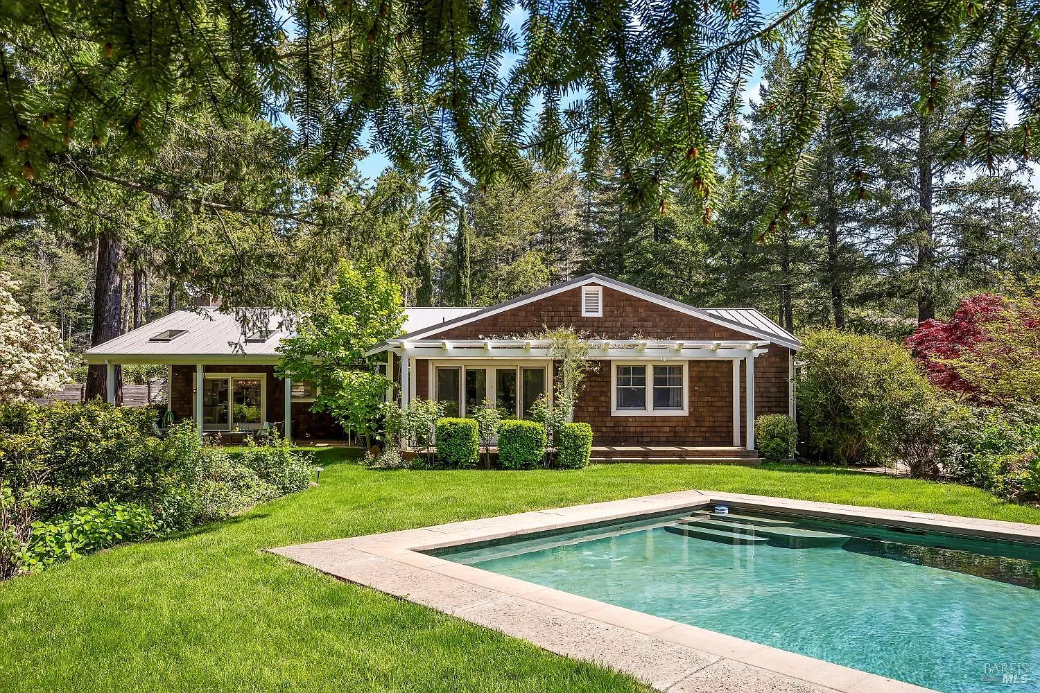 1065 Summit Lake Drive - 3bd/2ba, 2,094 sqft - in Angwin, CA
