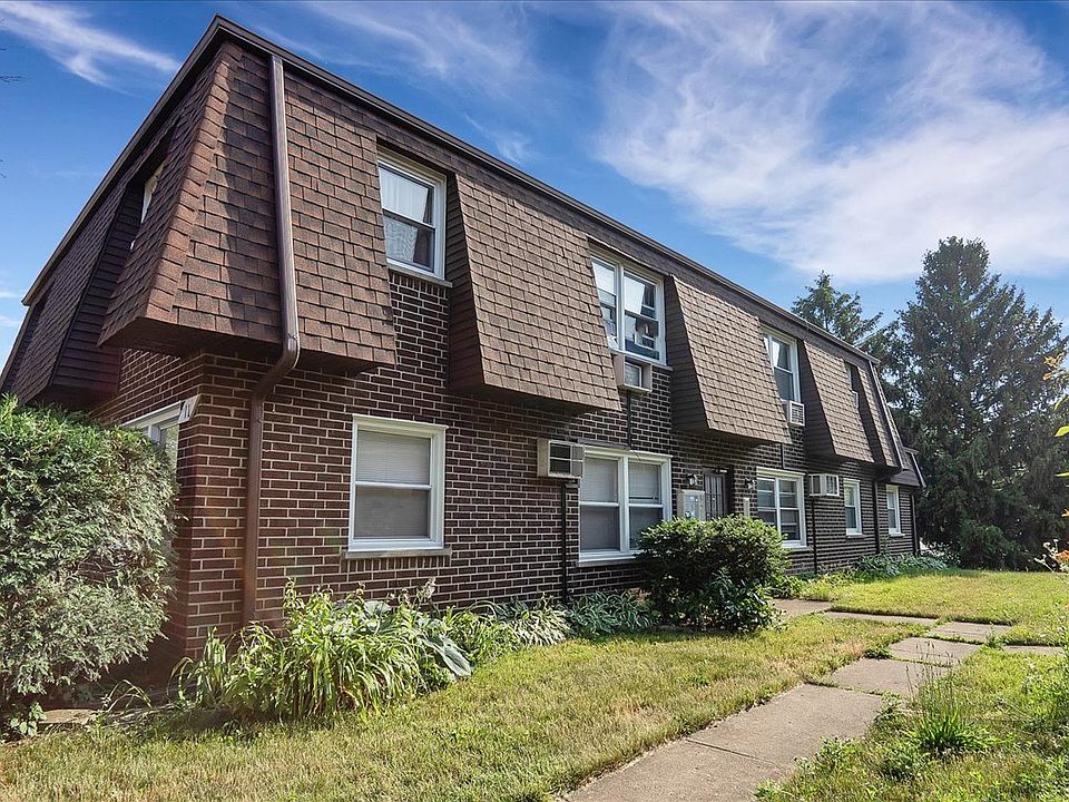 1st image of 11 S Whispering Hills Dr