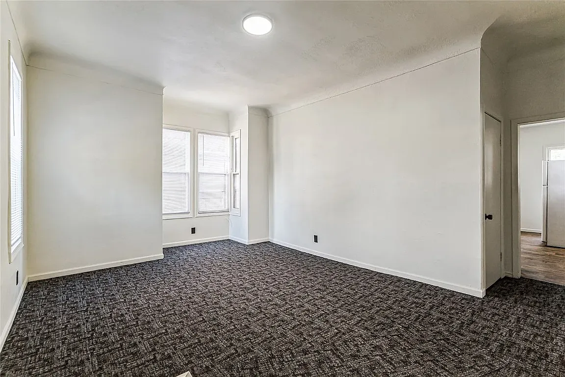 2 bed, 894 sqft, $1,500 — Photo 4