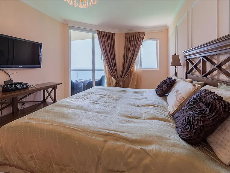 17875 Collins Ave #4302 — Photo 14