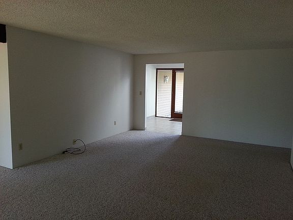 Living room & Entry