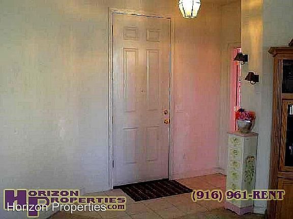 4th image of 1606 Dreamy Way