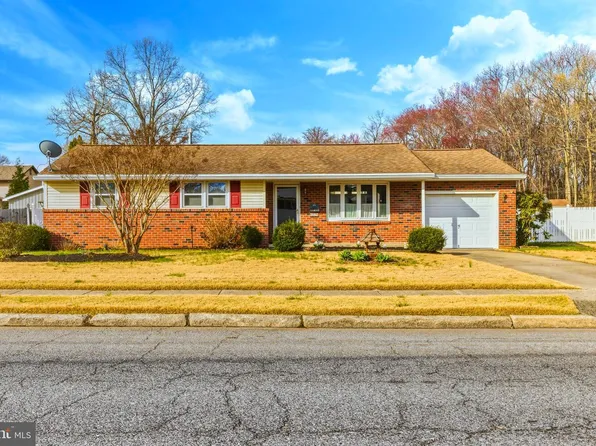 37 Harmony Rd, Gibbstown, NJ 08027