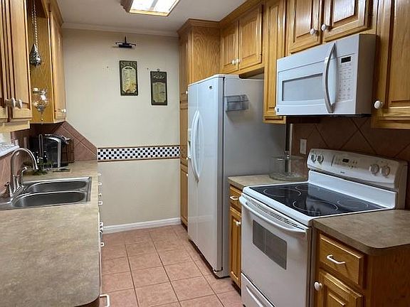 4th image of 505 Norwood Dr