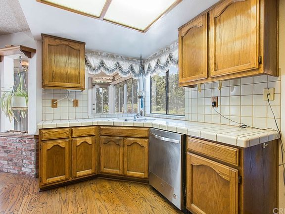 4th image of 9841 Forbes Ave