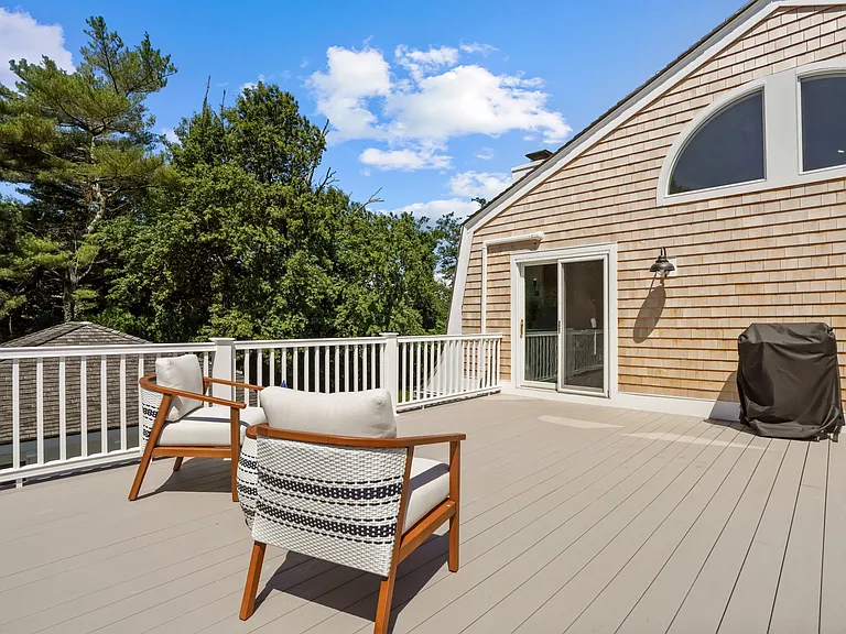 1B Harbor View Dr — Photo 46