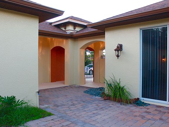 5th image of 15189 Briarcrest Cir