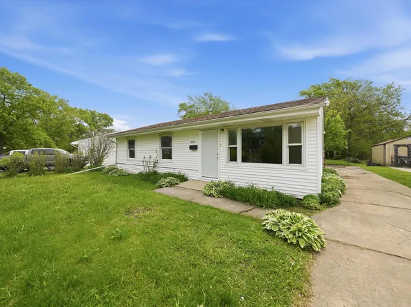 14018 S Finley Ave, Robbins, IL 60472
