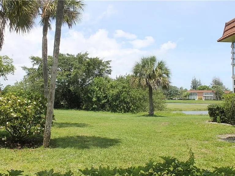 23 Vista Gardens Trl #104 — Photo 19