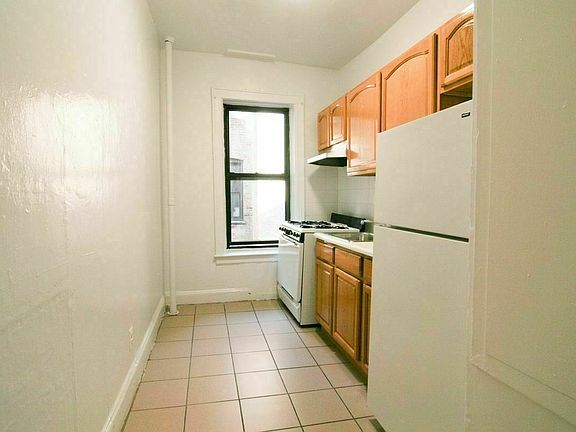 2nd image of 1124 46th Ave APT 4I