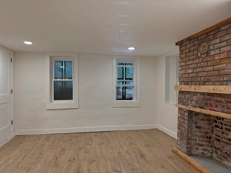 165 W Main St #1 — Photo 6