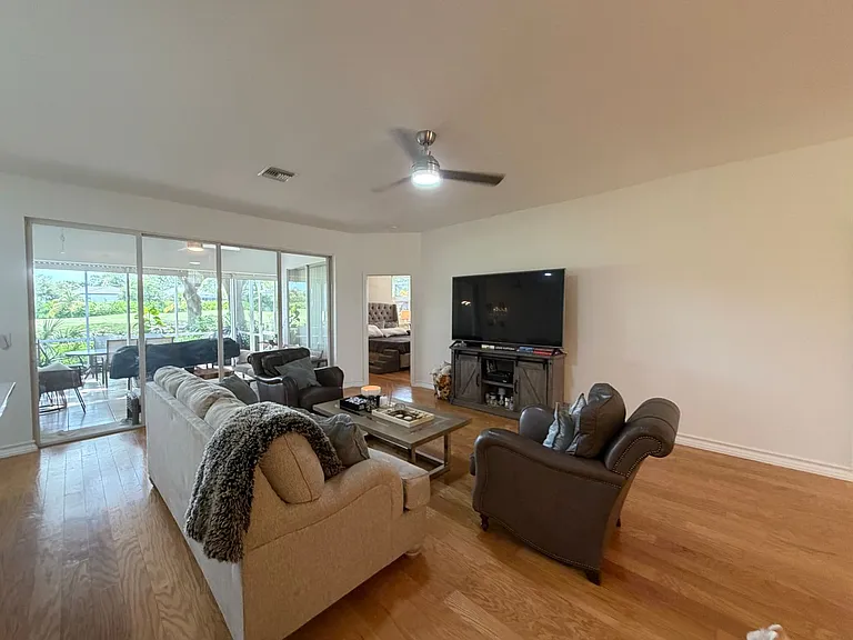 2260 Heritage Greens Dr — Photo 3
