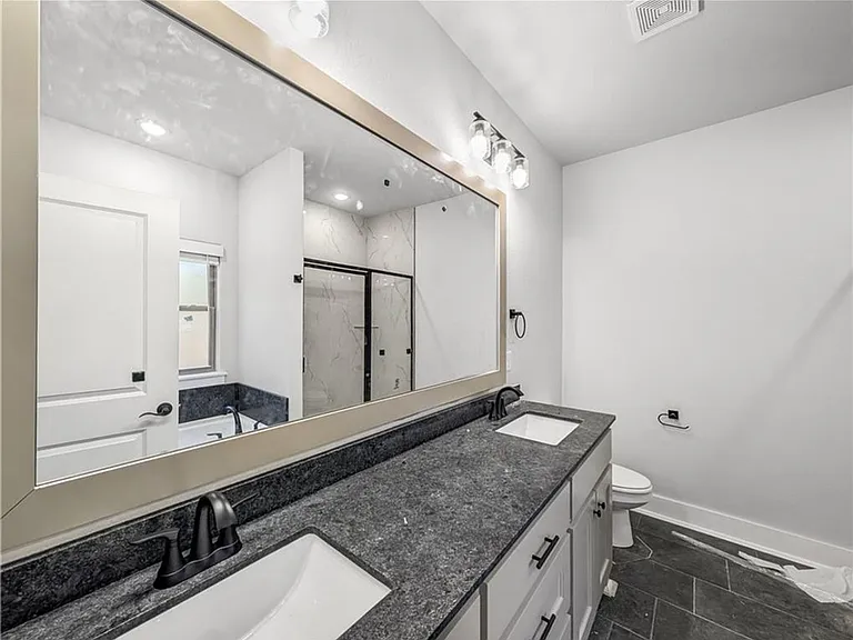100 Selkirk Dr — Photo 12
