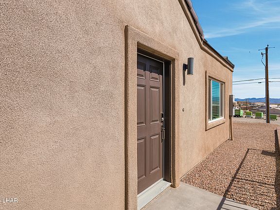 5th image of 2830 Palisades Dr #104