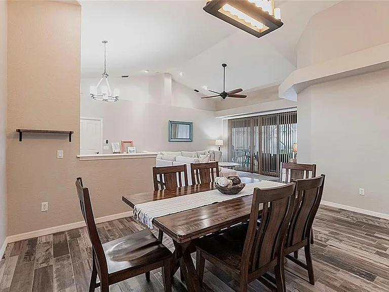 1503 Suzi St — Photo 17