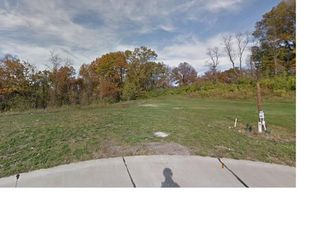 12039 Parker Estates Ct, Florissant, MO 63033