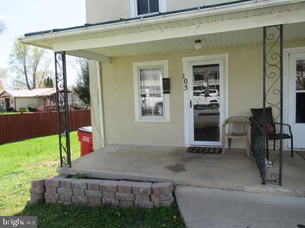 105 N George St