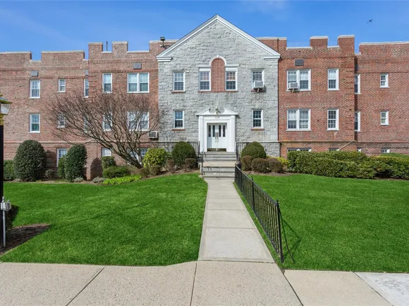 108 S Village Avenue #3D, Rockville Centre, NY 11570