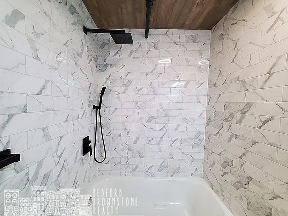 4th image of 467 Greene Ave Unit Penthouse 1