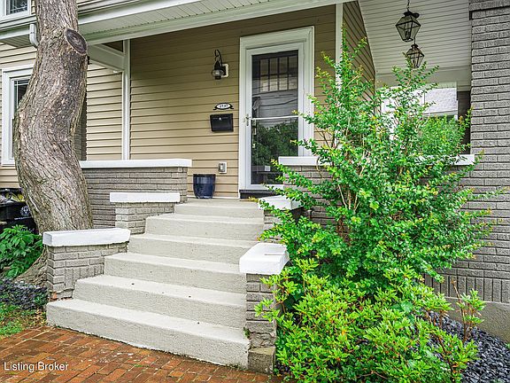 3rd image of 1737 Deerwood Ave