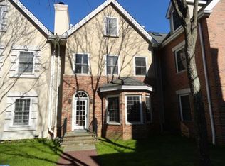 2 Governors Ln, Princeton, NJ 08540