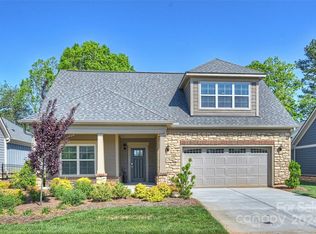 15225 Sustar Farm Dr, Matthews, NC 28105