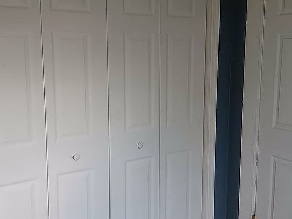 4th image of 812 Hamilton St