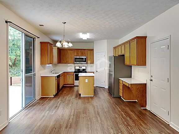 3rd image of 338 Park Creek Rdg