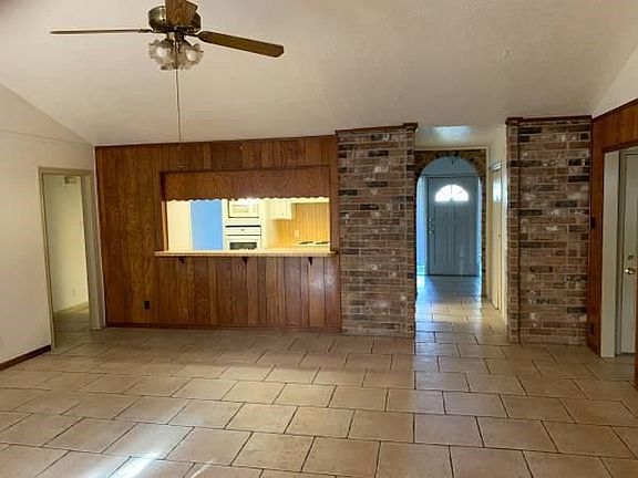 5th image of 11230 Angelique Dr