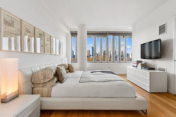 Sold by Corcoran | media 2