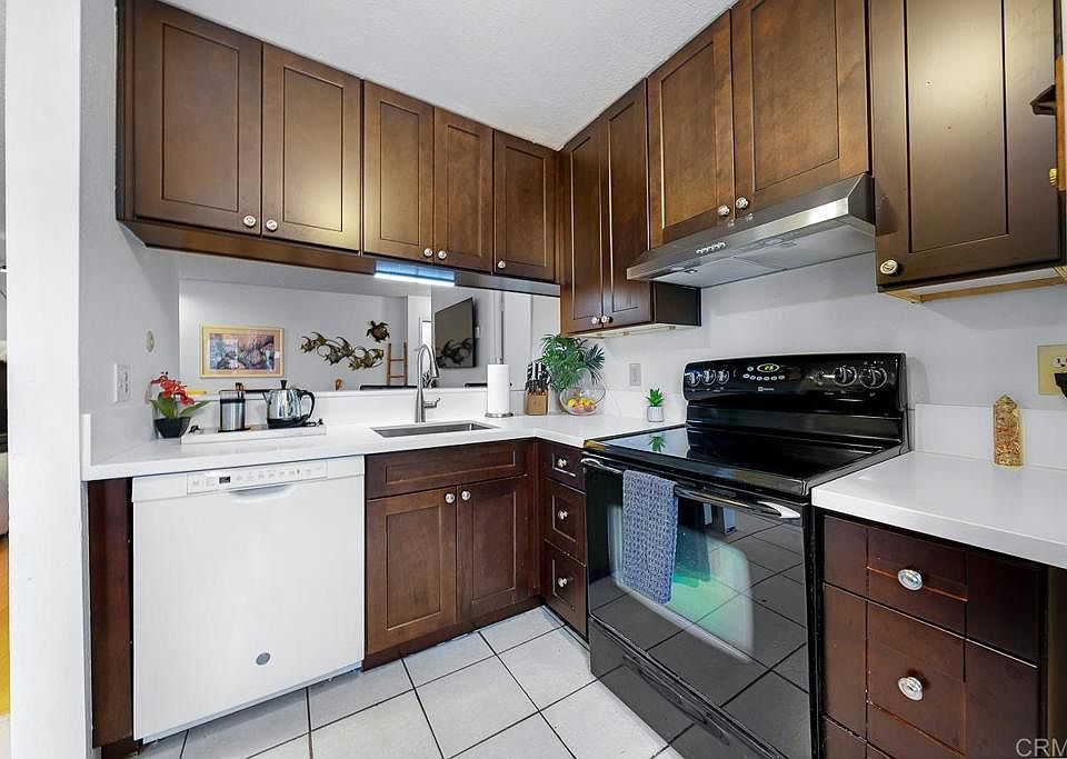 1st image of 7502 Parkway Dr Unit 210
