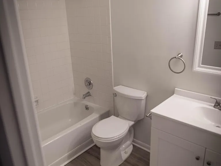 48 Woodland Hills Dr #8 — Photo 19