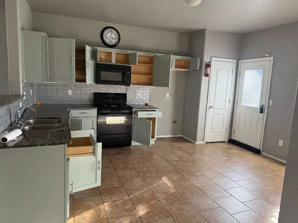 9613 Ella Ln, Moore, OK 73160