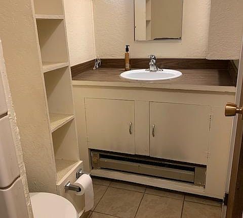 3rd image of 423 10th Ave S #6