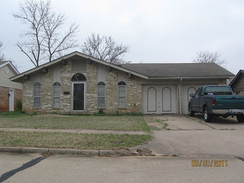 1st image of 4008 Larkwood Dr