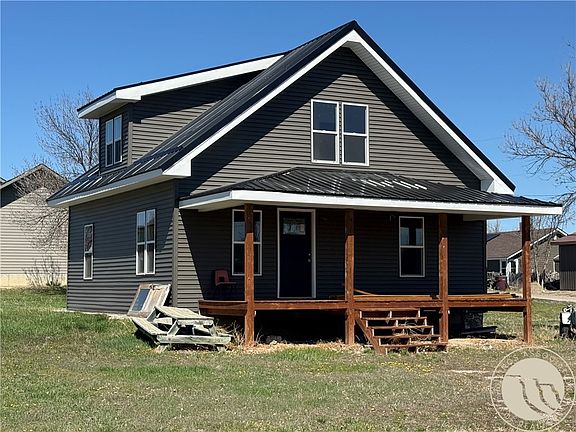 2nd image of 421 9th Ave W