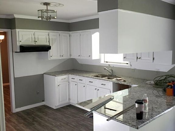 5th image of 64 Horn Rd