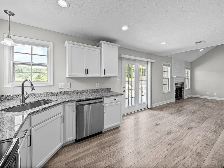 169 Bonnell Dr — Photo 13