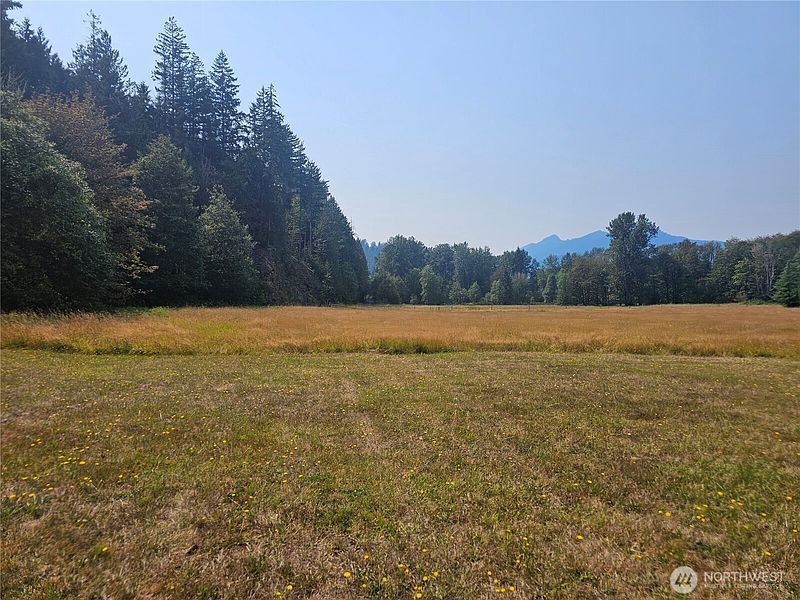 3rd image of 1077 Cline Road