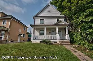 1315 Farr St — Photo 1